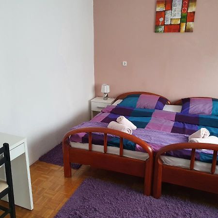 Apartmani Lovro โอกูลิน ภายนอก รูปภาพ