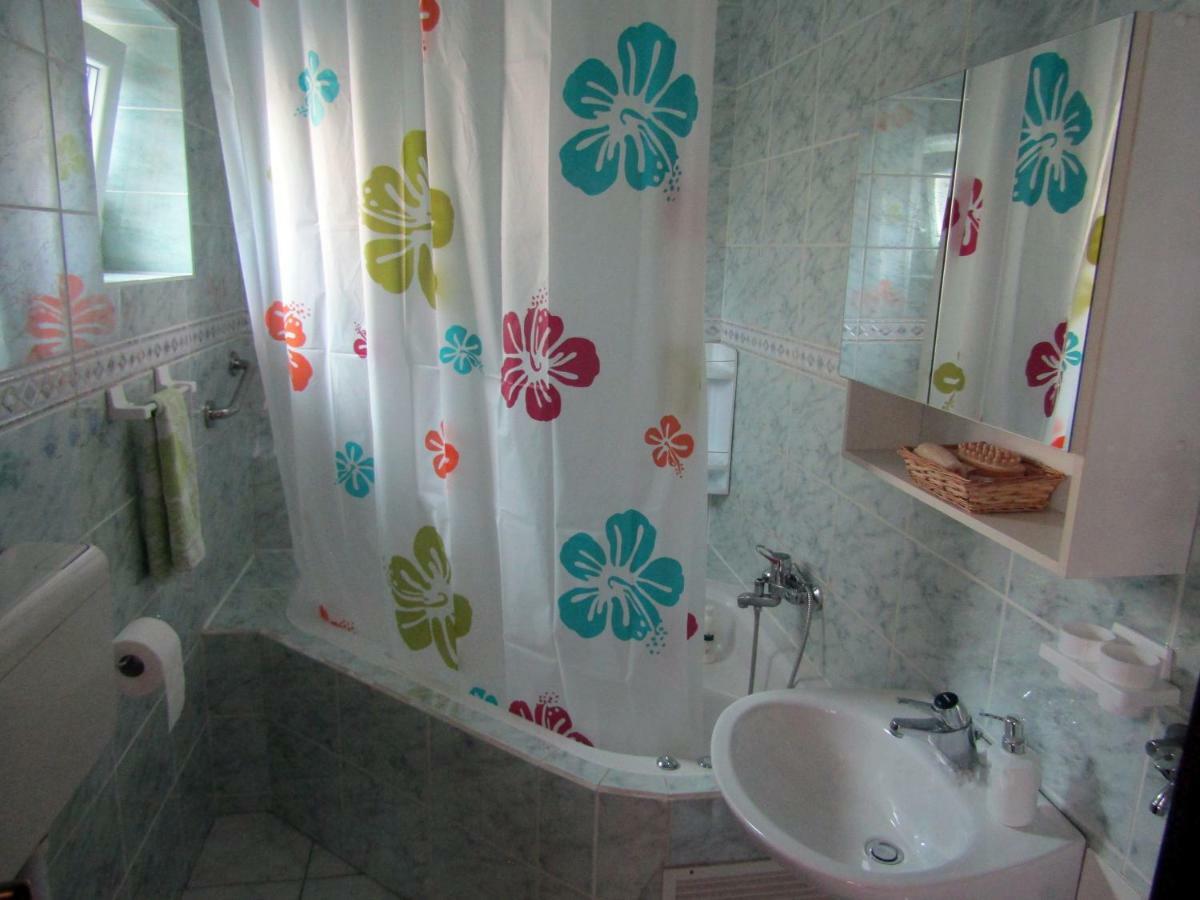 Apartmani Lovro โอกูลิน ภายนอก รูปภาพ