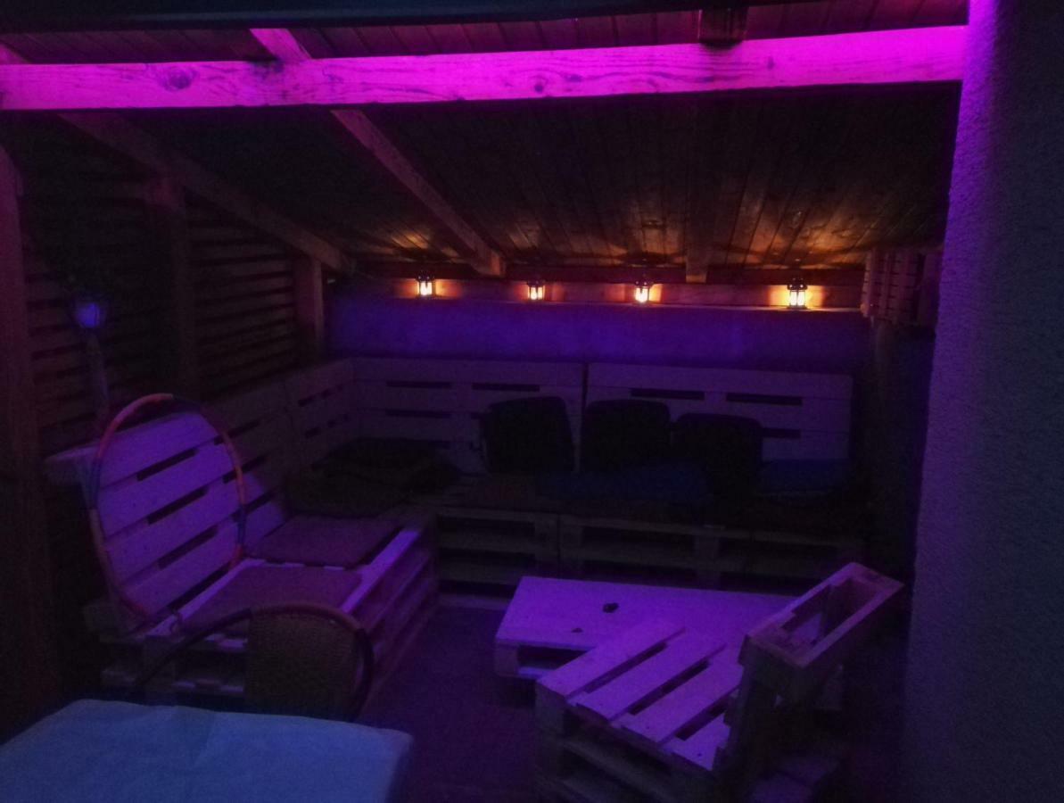 Apartmani Lovro โอกูลิน ภายนอก รูปภาพ